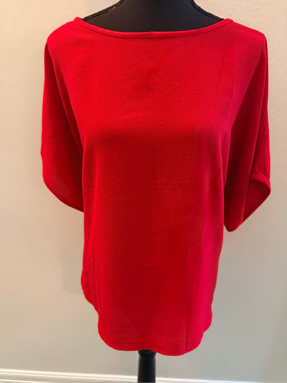 Vince Camuto Bold Red Boatneck Short Sleeve Top